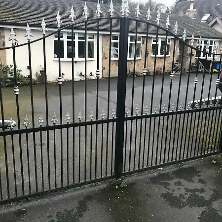 Gorgeous Garden * Leeds (West Yorkshire)