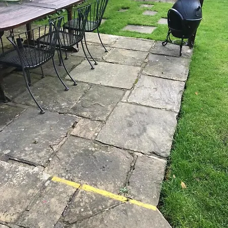 Gorgeous Garden Apartment Leeds (West Yorkshire)